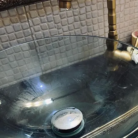 Classic Story In Old Ii Apartman